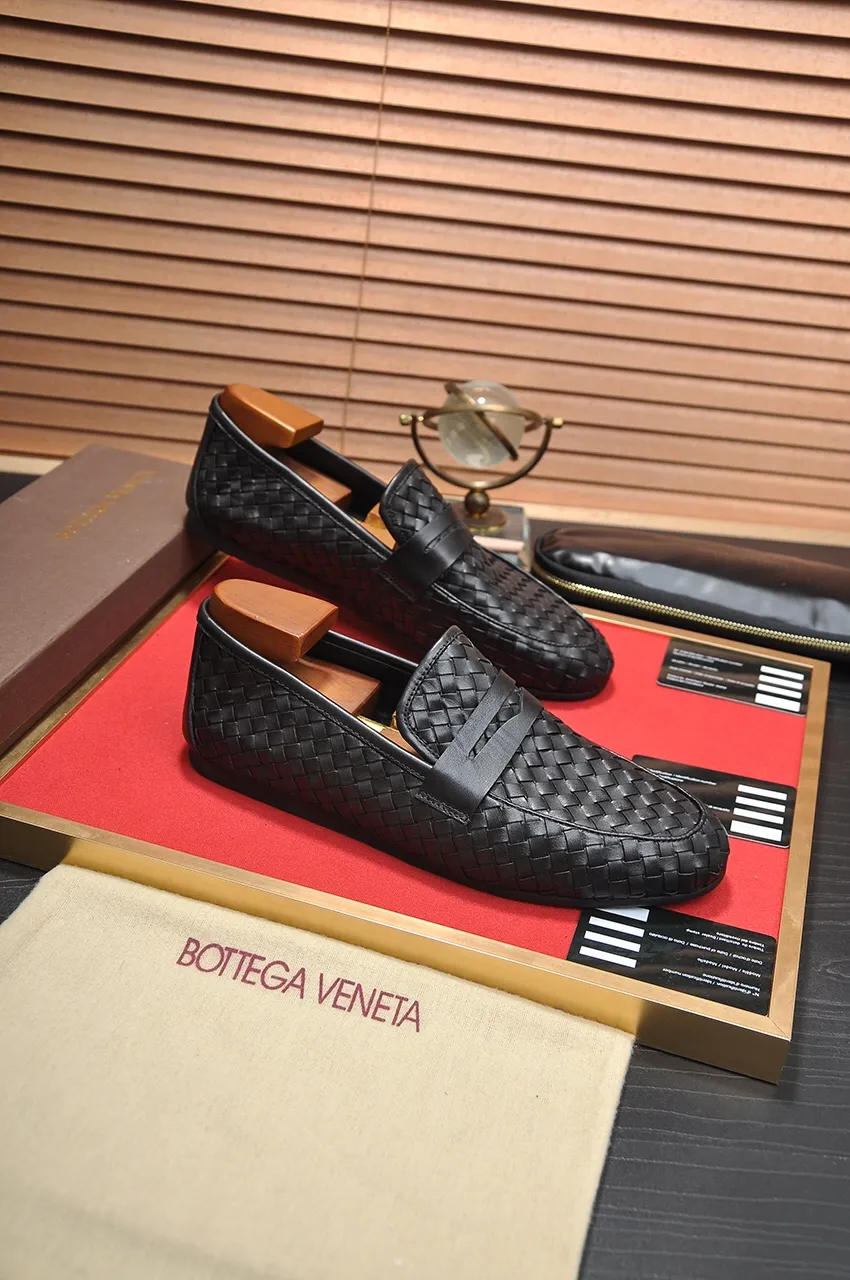 Men's shoes 💰460💶 [Botteg Venetta (BV)] (wallet shoes) exclusive new model official website new model The upper is made of high-quality top calfskin. Delicate feel and flowing luxurious texture. Tailored for refined men to create a noble aura. Delicate and regular Mark hand stitching. Smooth lines. Full sheepskin lining, comfortable to wash sweat. 38-44